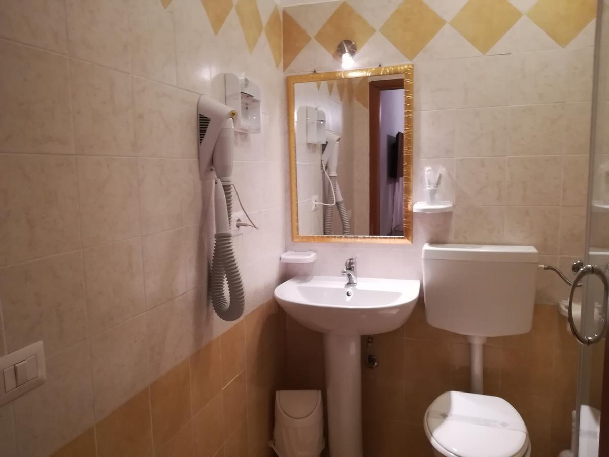 Hotel La Calabrese Isola Di Capo Rizzuto Eksteriør bilde