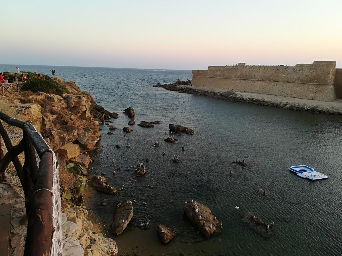 Hotel La Calabrese Isola Di Capo Rizzuto Eksteriør bilde